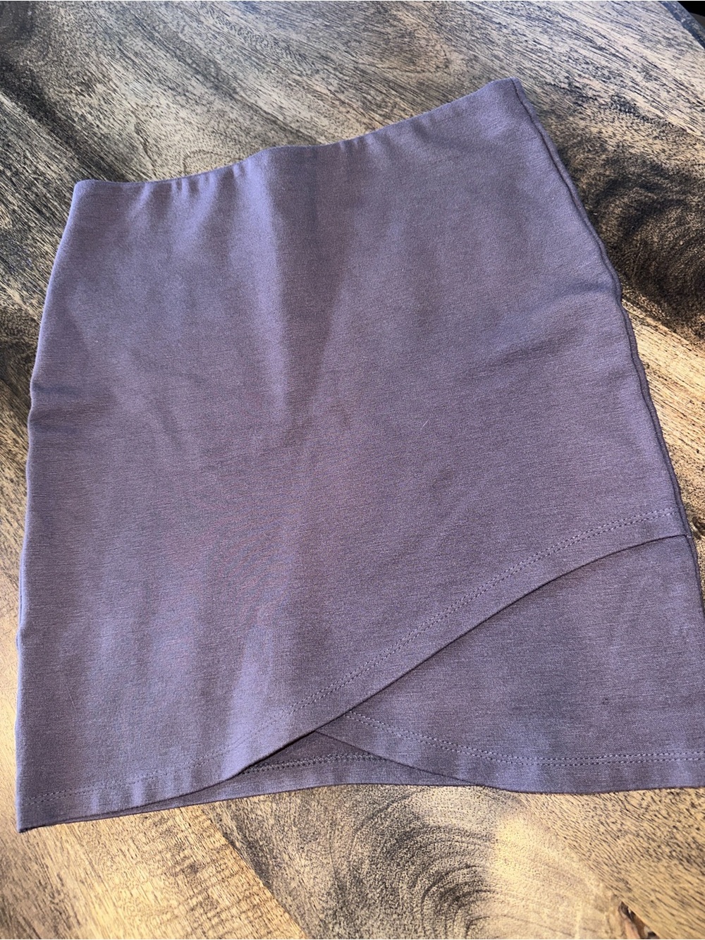 Aritzia Sunday Best tulip hem mini skirt xs